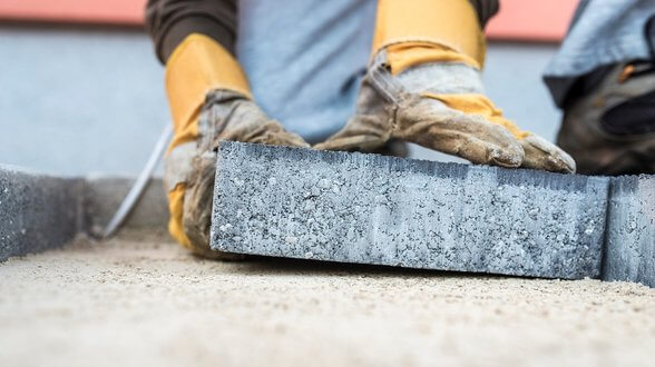 How to Lay Paving Slabs